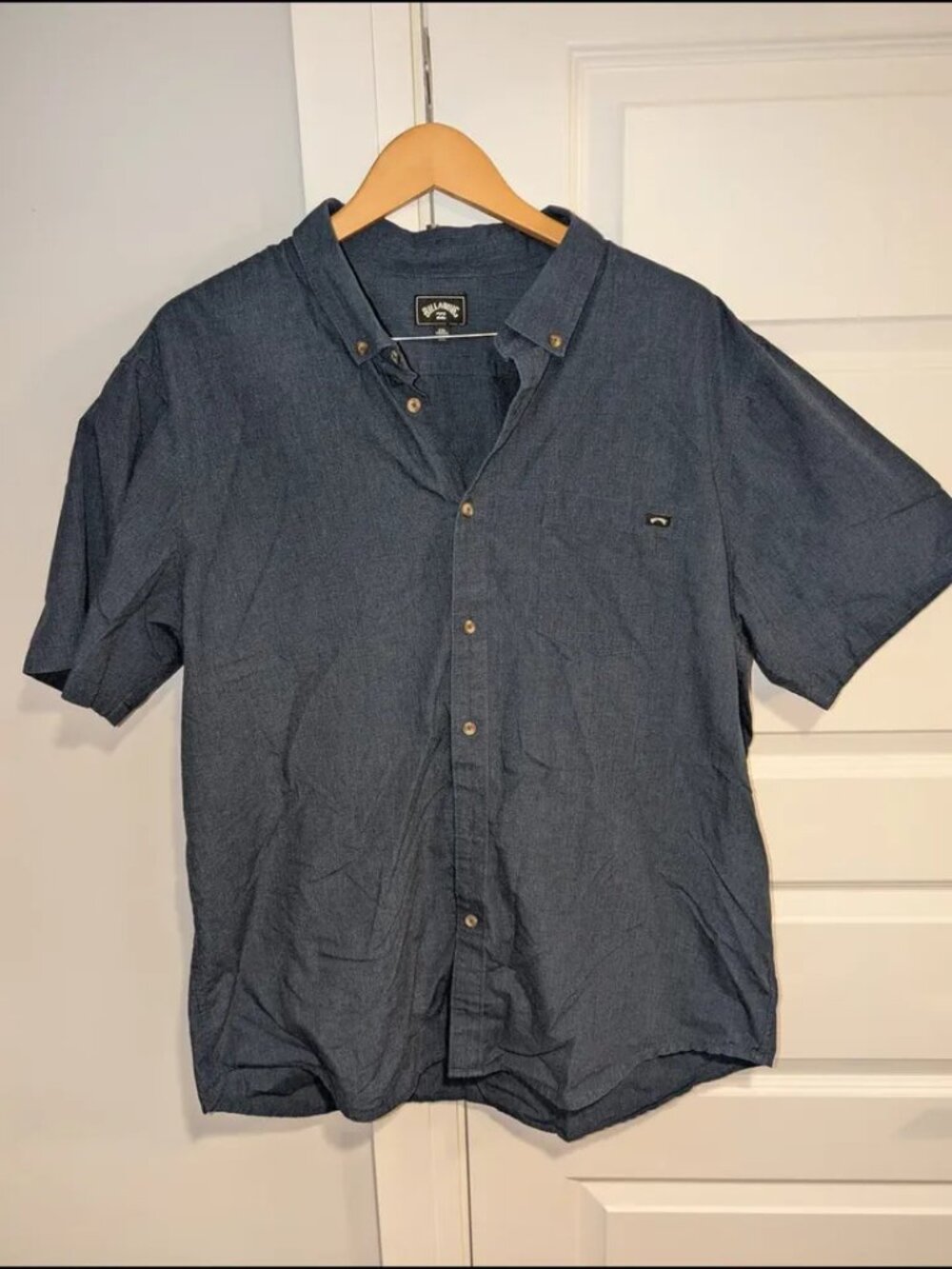 Billabong Men's Short-Sleeve Button-Down Shirt in Dark Blue - XXL